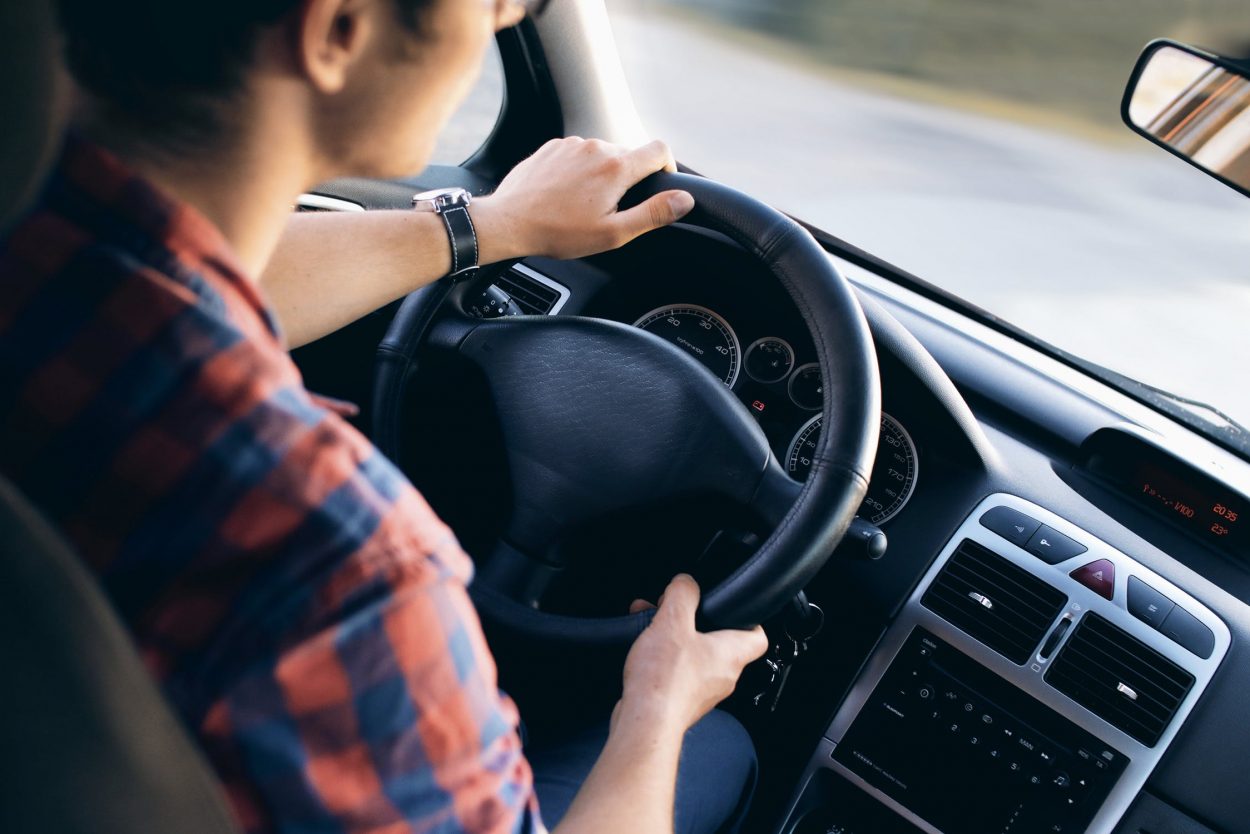 Comment vérifier l'intérieur d'une voiture d'occasion avant de l